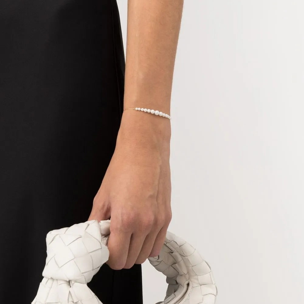 Elegant pearl bracelet